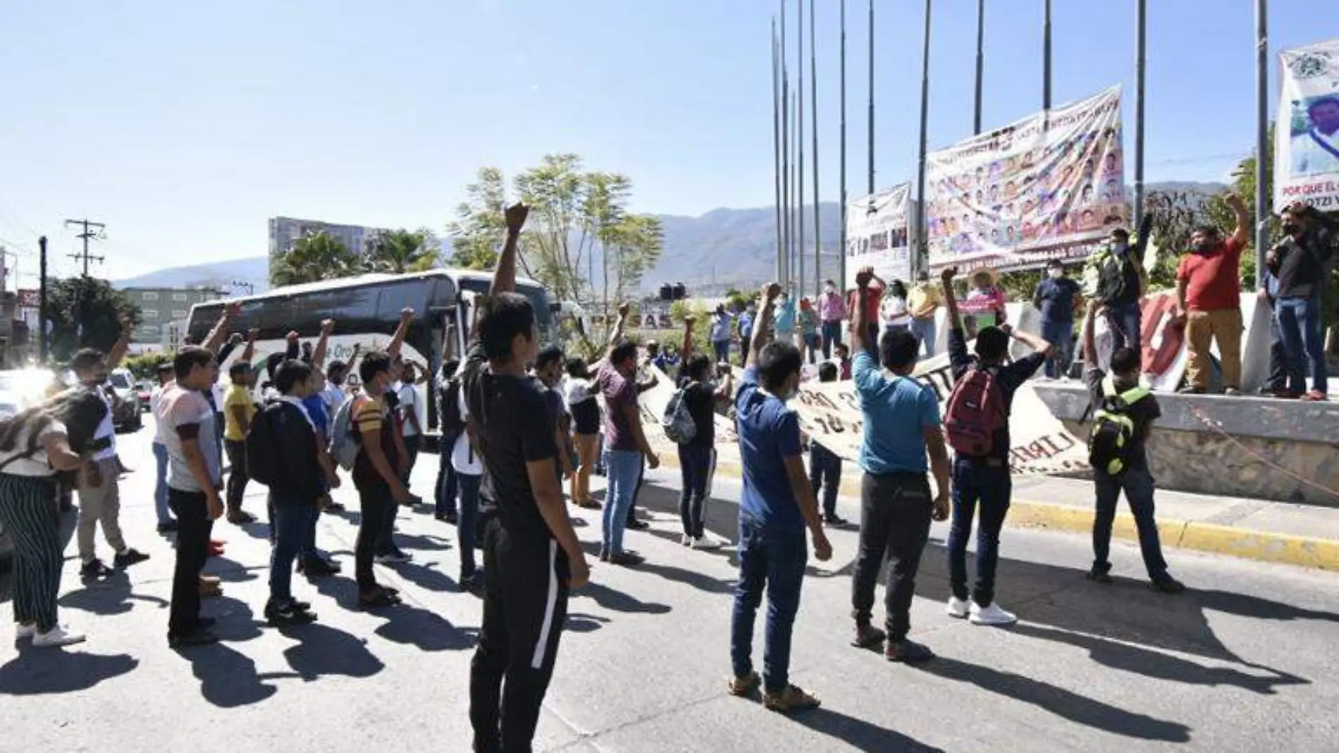 Ayotzinapa Protesta felipe de la cruz